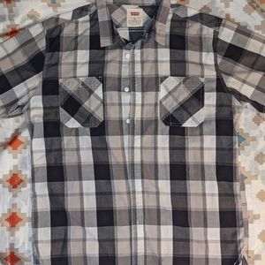 Levi's plaid button up short sleeve